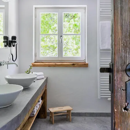 Ramsbergerhof Farm stay *